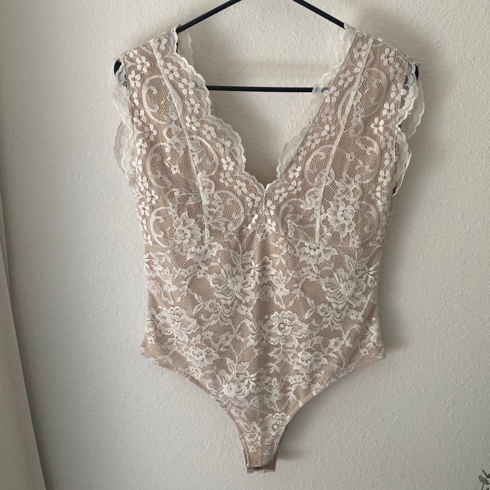 Nude, lace Bodysuit